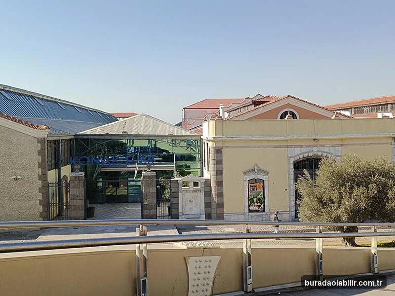 İzmir Ulaşım Ağlarında Körfez Vapurları ve Modern Raylı Sistem kültürel mirası ve mimari detayları