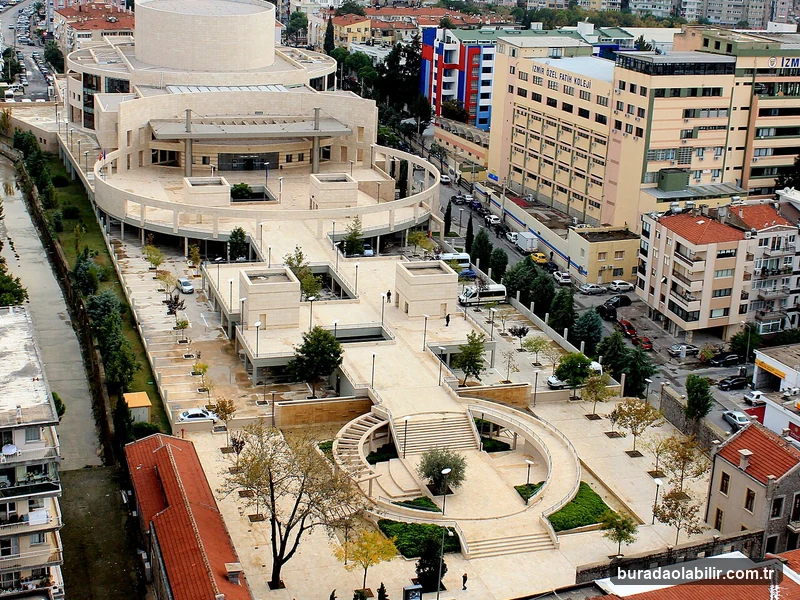 Sanat Müzeleri ve Galerileriyle İzmir'in Çağdaş Kültür Ekosistemi kültürel mirası ve mimari detayları