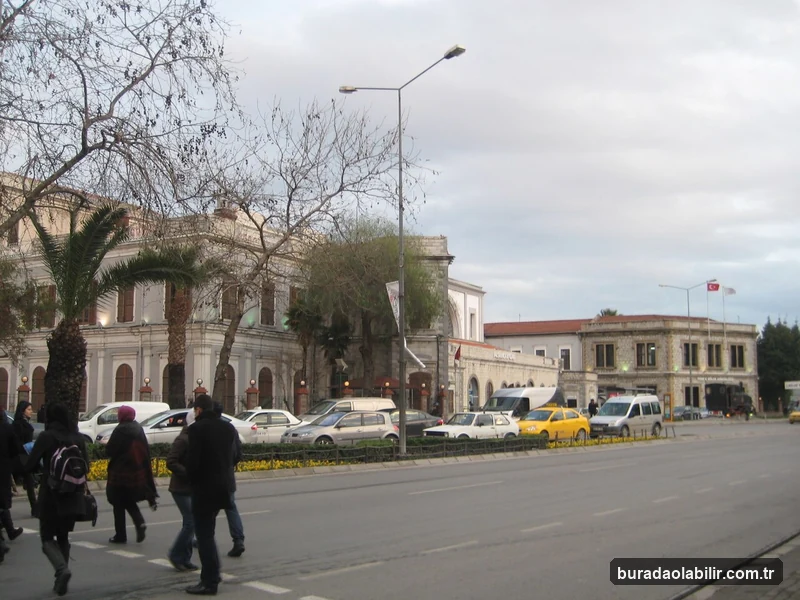 Endüstriyel Miras Yapılarının İzmir'de Kültür Merkezine Dönüşümü kültürel mirası ve mimari detayları