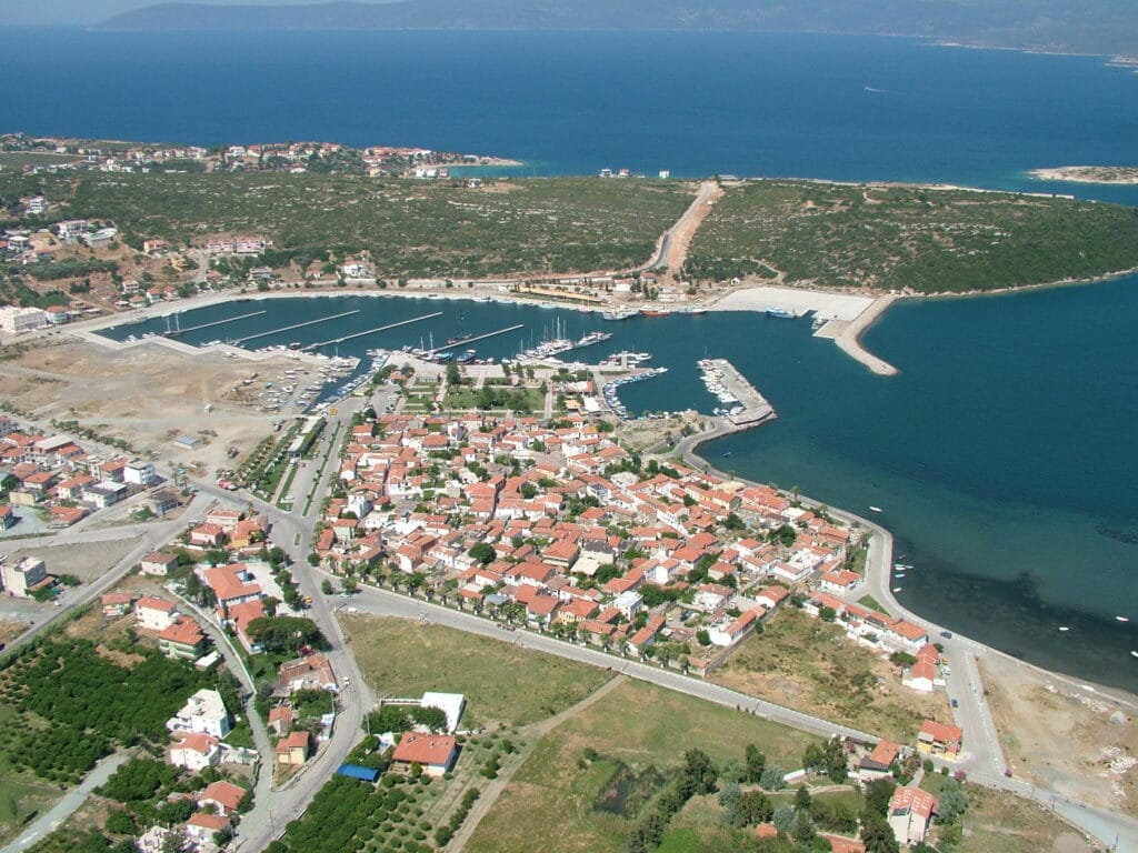 Sığacık Tarihi Kaleiçi ve üretici pazarı