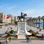 Cumhuriyet Meydanı Pietro Canonica İmzalı Şaha Kalkan At Üzerinde Atatürk Anıtı