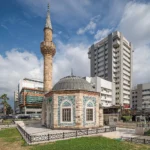 Tarihi Yalı Camii Zarif Kütahya Çinileri ve Konak Mirası